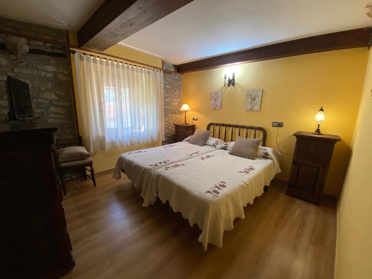 El Hayedo De Argovejo Villa Bagian luar foto